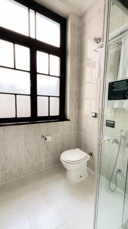 Johnsccher by SJ San Juan Curitiba