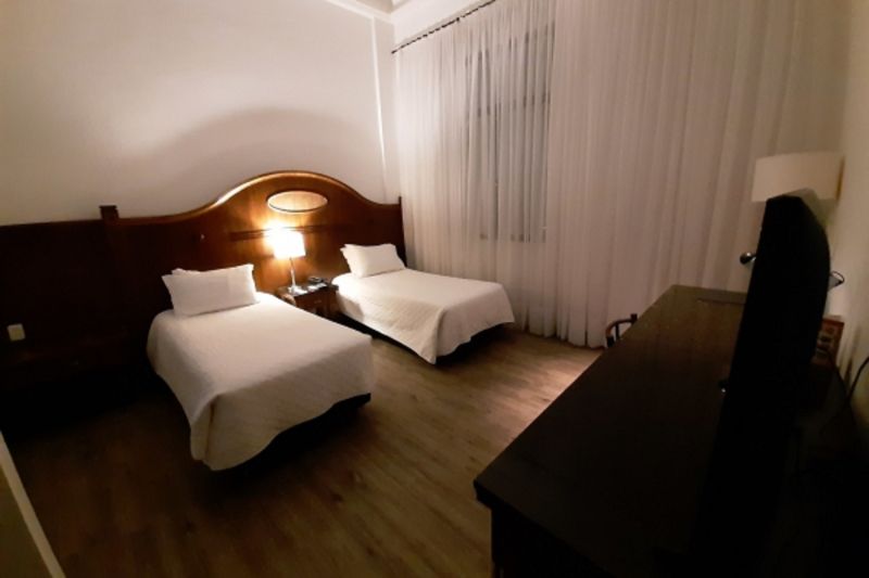 Johnsccher by SJ San Juan Curitiba