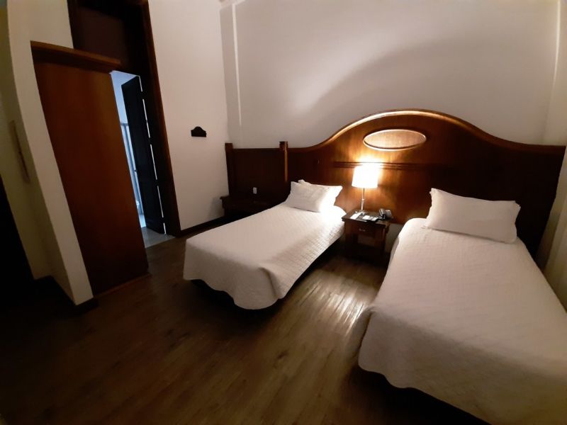 Johnsccher by SJ San Juan Curitiba