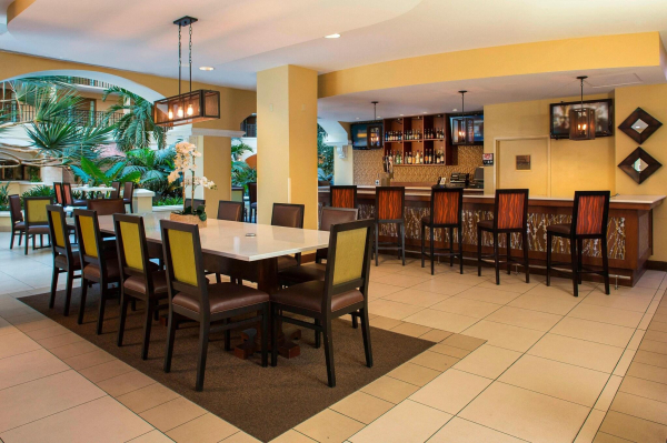 Las mejores ofertas de Four Points by Sheraton Suites Tampa Airport Wests Tampa 