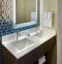 Las mejores ofertas de Courtyard Chelsea Henderson