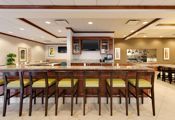 Las mejores ofertas de Hilton Garden Inn Naperville/Warrenville Warrenville