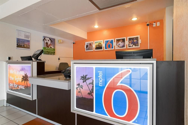 Las mejores ofertas de MOTEL 6 SANTA BARBARA CARPINTERIA SOUTH Carpinteria