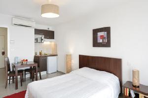 PARK AND SUITES ELEGANCE CORNEBARRIEU