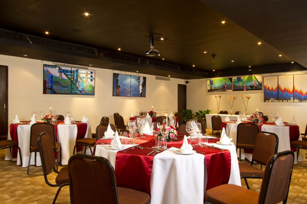 Las mejores ofertas de SVENSKA DESIGN HOTEL MUMBAI Naini Tal