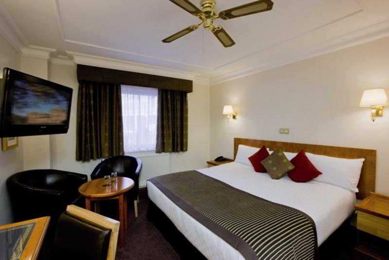 THE KING JAMES THISTLE HOTEL