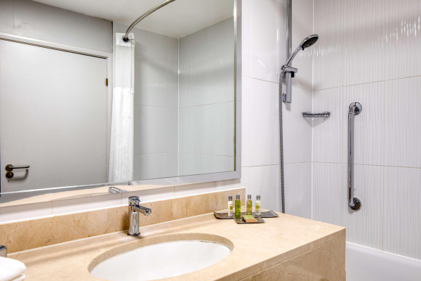 Las mejores ofertas de Doubletree By Hilton Newbury North Newbury 