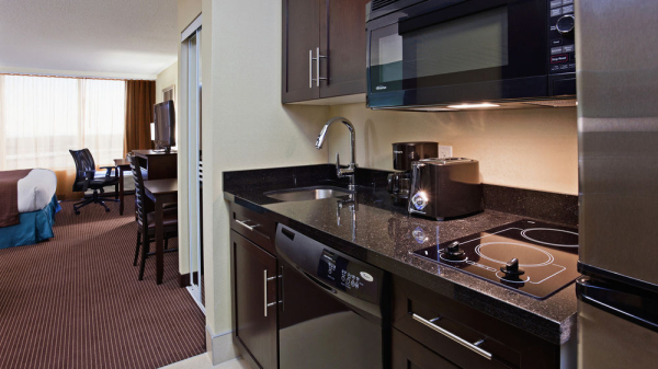 Las mejores ofertas de HOLIDAY INN POINTE CLAIRE MONTREAL AEROPORT Montreal