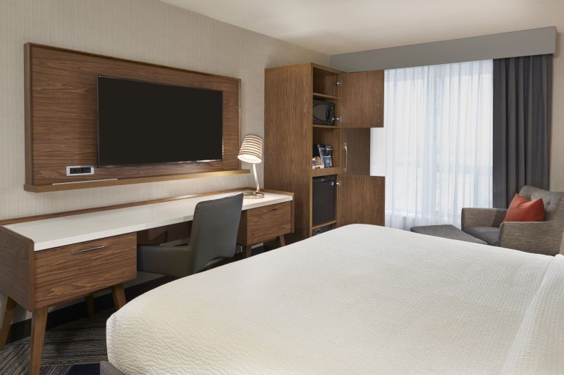 Four Points by Sheraton Toronto Airport East