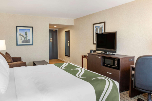 Las mejores ofertas de Quality Inn Airport West Mississauga Mississauga Beach