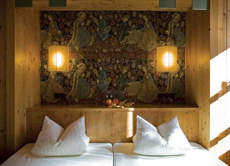 MIRA Hotel Schloss Rosenegg