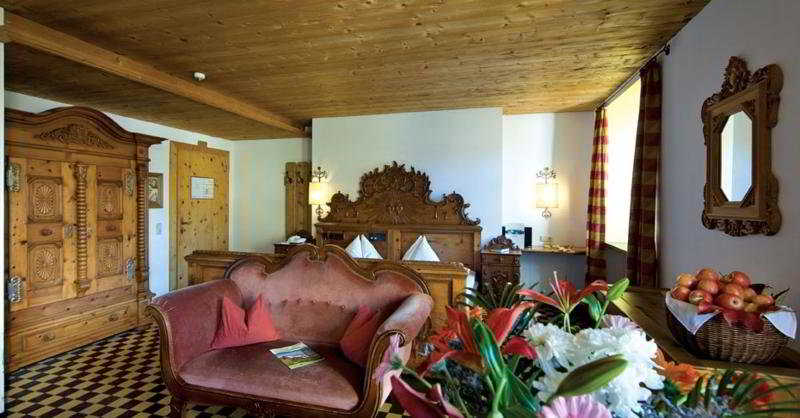 MIRA Hotel Schloss Rosenegg