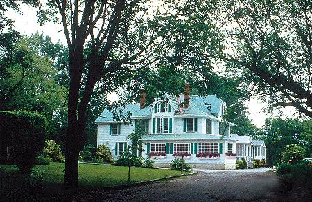 Las mejores ofertas de AUBERGE DU PARC INN Paspebiac