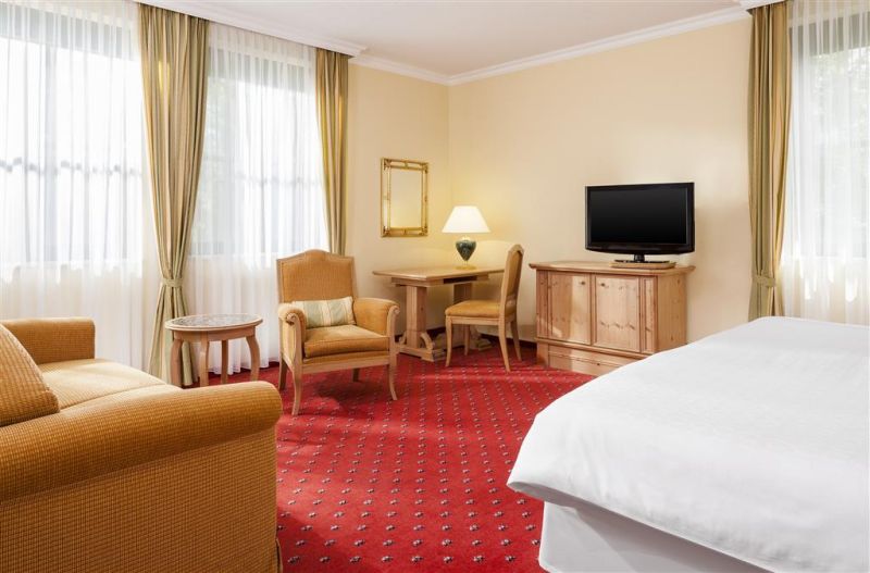 Atomis Hotel Munich Airport By Mercure