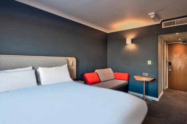 Las mejores ofertas de Holiday Inn Express Edinburgh - City West Edimburgo