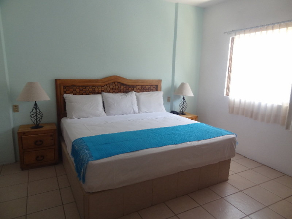 Las mejores ofertas de Emperador Vallarta Beachfront  Hotel and Suites Puerto Vallarta 