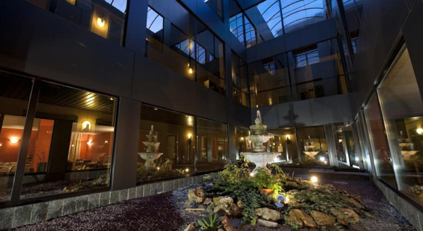 Las mejores ofertas de c-hotels Comtur Binasco