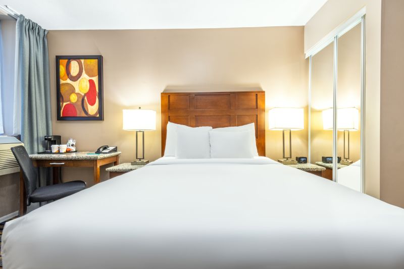 Quality Inn & Suites Downtown Vancouver