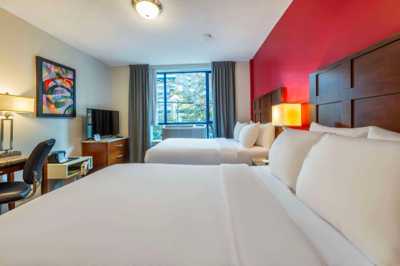 Quality Inn & Suites Downtown Vancouver