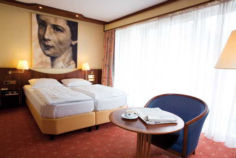 Las mejores ofertas de Derag Livinghotel Prinzessin Elisabeth Munich