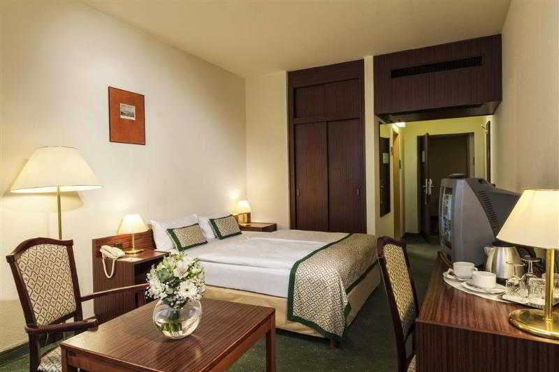 Las mejores ofertas de Danubius Hotel Hungaria City Center Budapest 