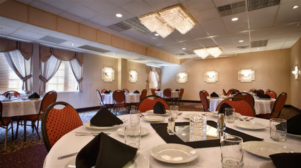 Las mejores ofertas de Cooper'S Mill Hotel Cedar Rapids 