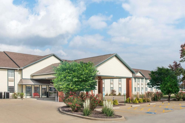 Las mejores ofertas de RAMADA BY WYNDHAM SPRINGFIELD NORTH Springfield