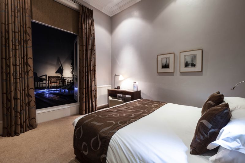 Las mejores ofertas de Fifty Four Boutique Londres