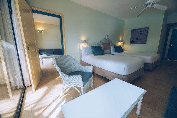 Las mejores ofertas de Iberostar Waves Costa Dorada All Inclusive MARAPICA