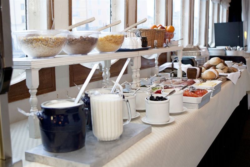 Las mejores ofertas de MALARDROTTNINGEN BOAT (BUNK BED ROOMS) Estocolmo