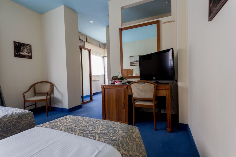 Opera by Zeus International