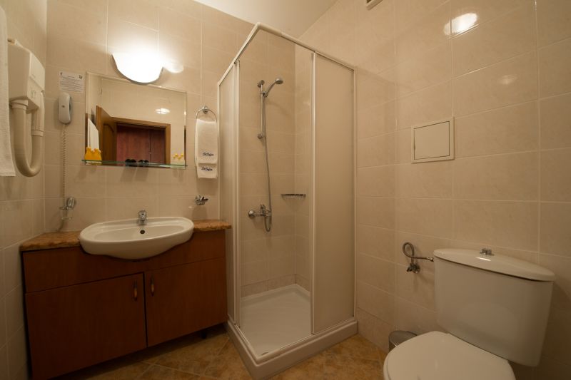 Las mejores ofertas de Sveta Sofia Sofia