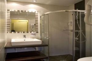 Las mejores ofertas de Nouvel Hotel Eiffel Nizas 