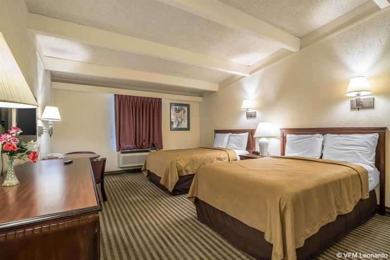 Econo Lodge Inn & Suites Binghamton Area