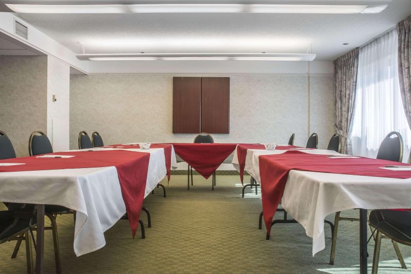 Clarion Hotel & Conference Center Fort Erie