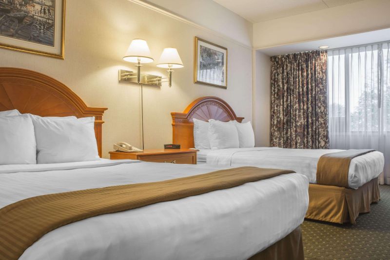 Clarion Hotel & Conference Center Fort Erie