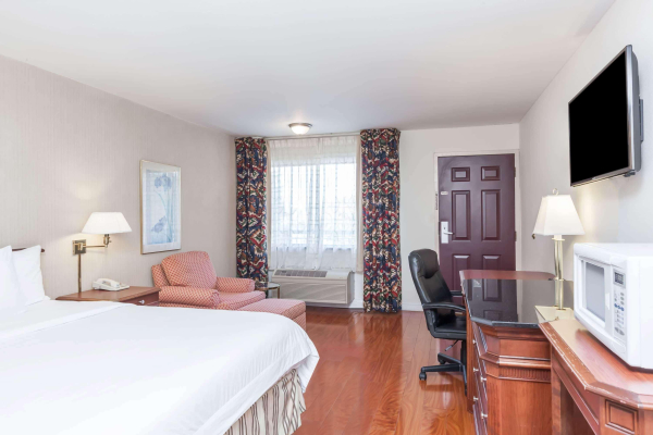 Las mejores ofertas de Days Inn & Suites by Wyndham Sunnyvale Sunnyvale
