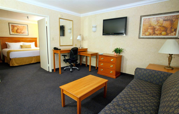 Las mejores ofertas de Hotel D'Lins Ontario