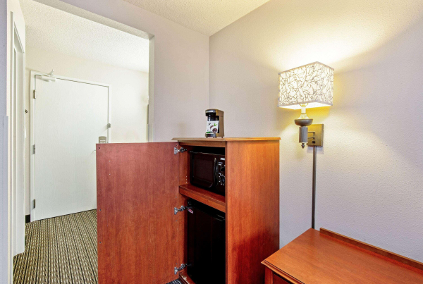 Las mejores ofertas de La Quinta Inn & Suites Harrisburg Airport/Hershey Harrisburg