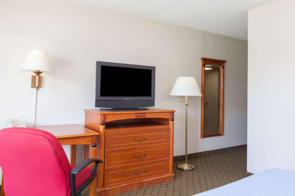 Las mejores ofertas de Days Inn by Wyndham Bakersfield Bakersfield 