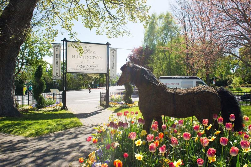 Huntingdon Manor Hotel