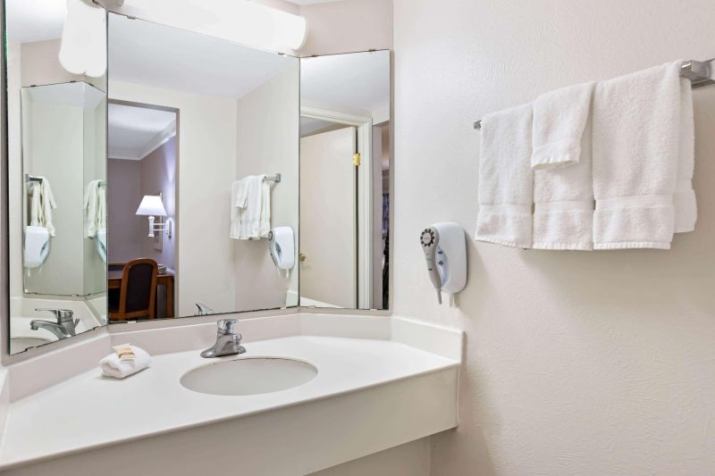 Las mejores ofertas de La Quinta Inn El Paso Lomaland El Paso 