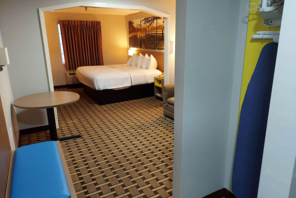 Las mejores ofertas de Days Inn & Suites By Wyndham Huntsville Huntsville 