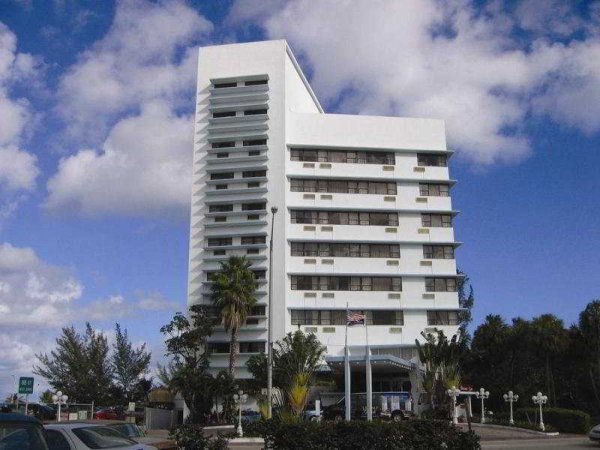 Las mejores ofertas de Howard Johnson Plaza North Miami Beach Miami