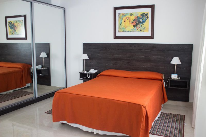 Las mejores ofertas de Uthgra De las Luces Buenos Aires