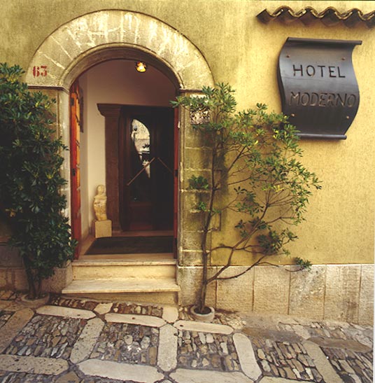 Las mejores ofertas de MODERNO HOTEL Erice 