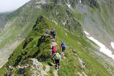 Caminata privada de un día en las montañas de los Cárpatos