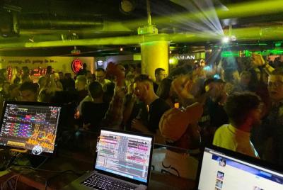 Pub Crawl en bares temáticos