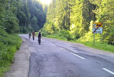 Paseo en bicicleta por pintorescos pueblos