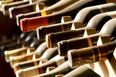 Cata de vinos rumanos, corazón del casco antiguo